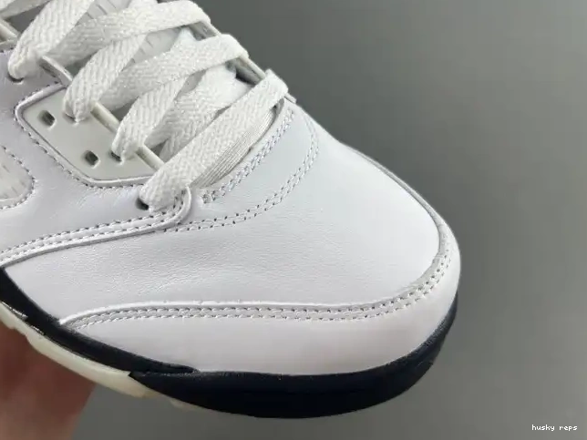 Rep Husky DD0587-110 'WHITE RETRO 5 BLACK' JORDAN AIR 0501